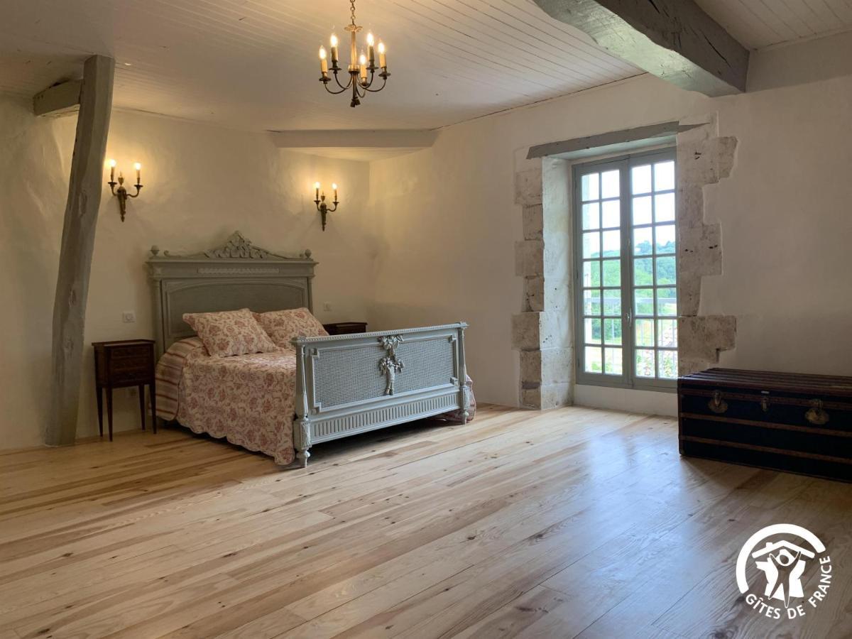 Chateau De Gardes Bed & Breakfast Castin Bagian luar foto