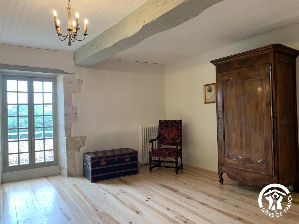 Chateau De Gardes Bed & Breakfast Castin Bagian luar foto