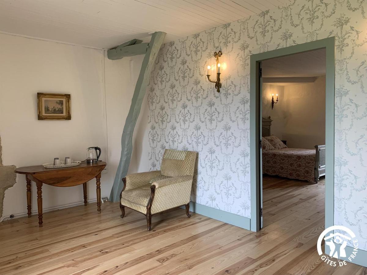 Chateau De Gardes Bed & Breakfast Castin Bagian luar foto