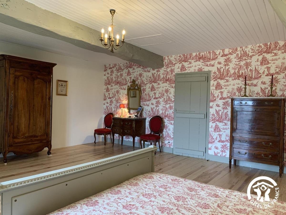 Chateau De Gardes Bed & Breakfast Castin Bagian luar foto