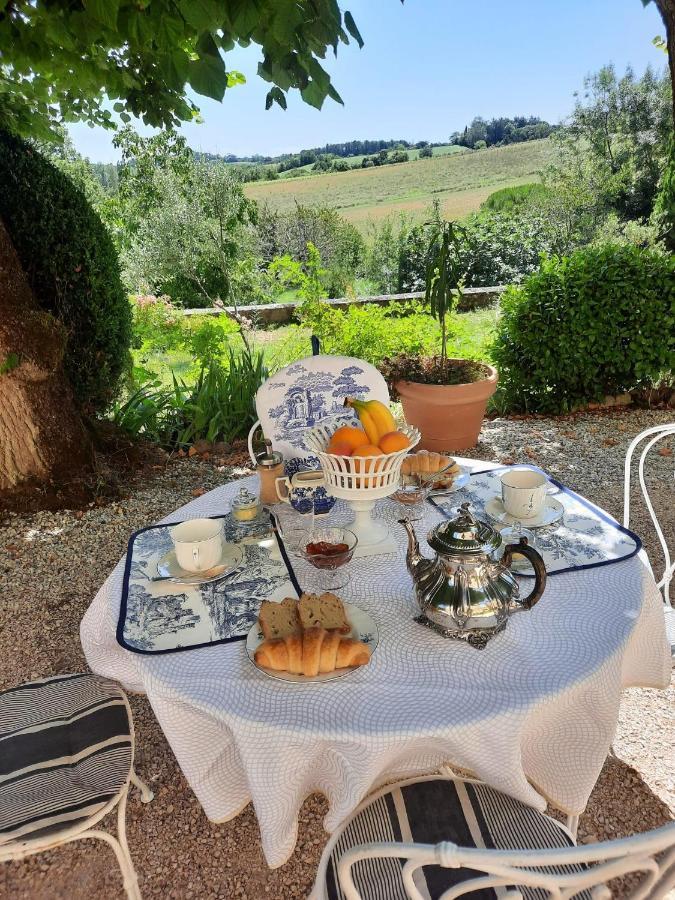 Chateau De Gardes Bed & Breakfast Castin Bagian luar foto